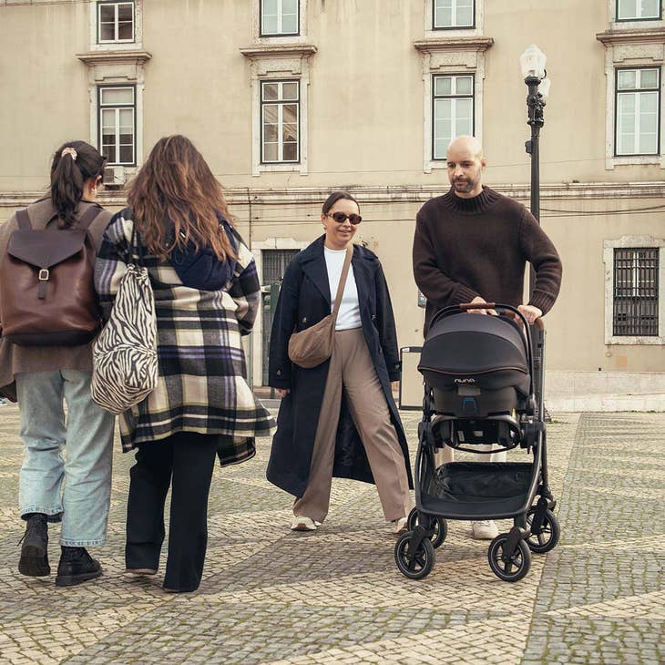 NunaNuna SWIV Stroller + PIPA Urbn Travel SystemBabysupermarket