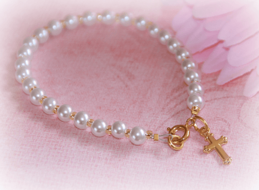 Collectables America Pearl Bracelet with Gold Cross