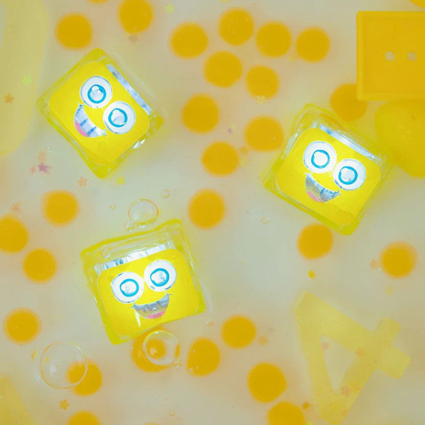 Glo Pals 4PK Yellow Light Up Cubes Alex
