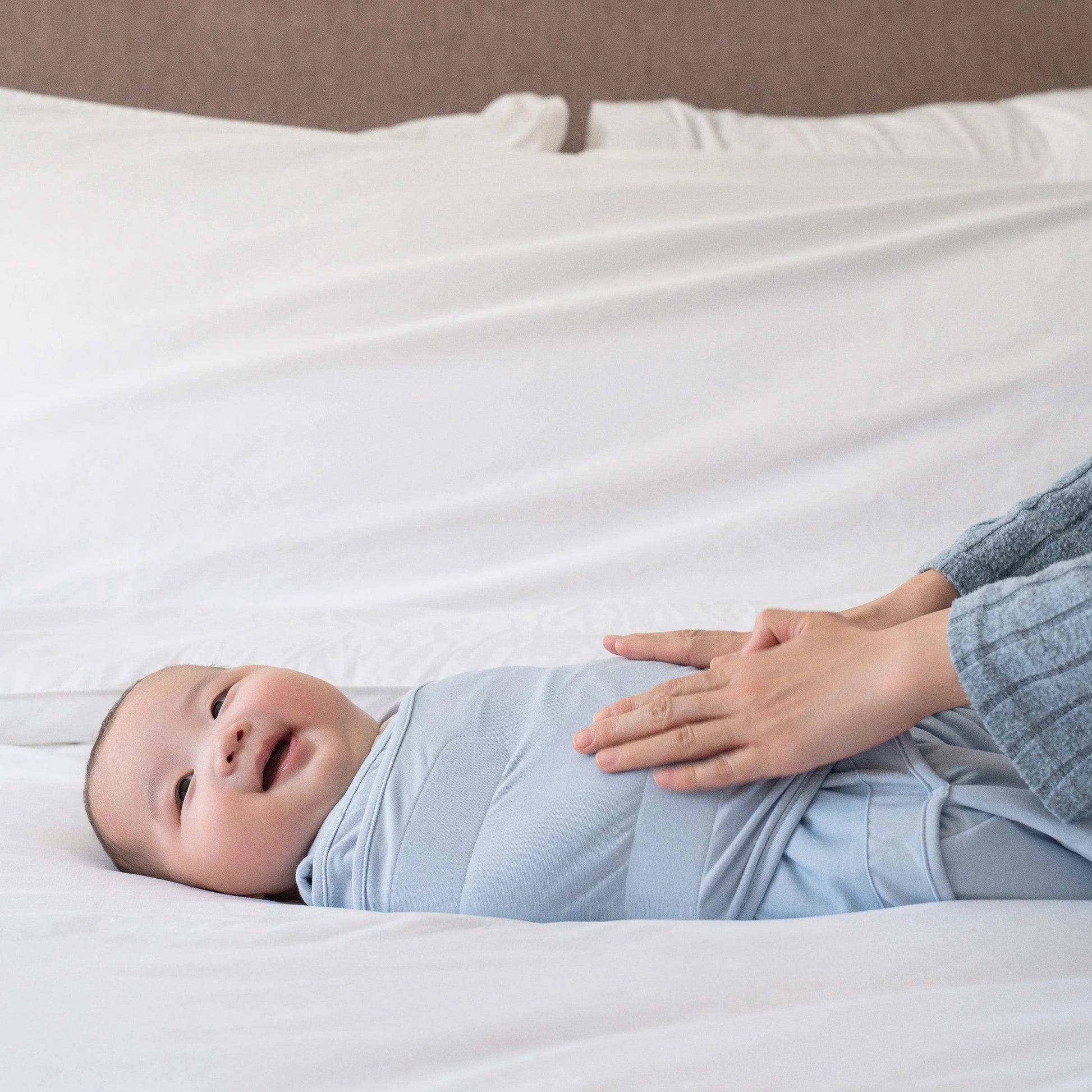 Halo Sleepsack Swaddle SuperSoft Bamboo TOG 2.0 Calm Blue Fog Newborn
