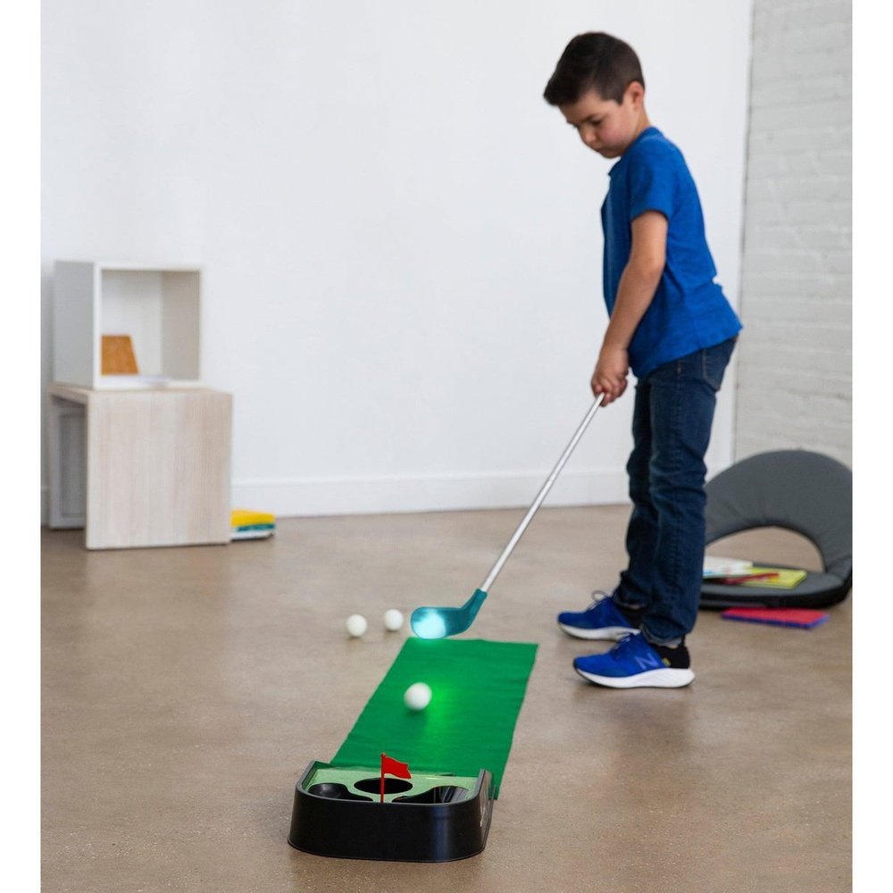 HearthSong Light-Up Golf Putting Game