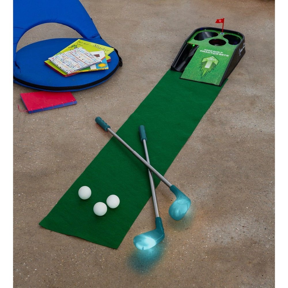 HearthSong Light-Up Golf Putting Game