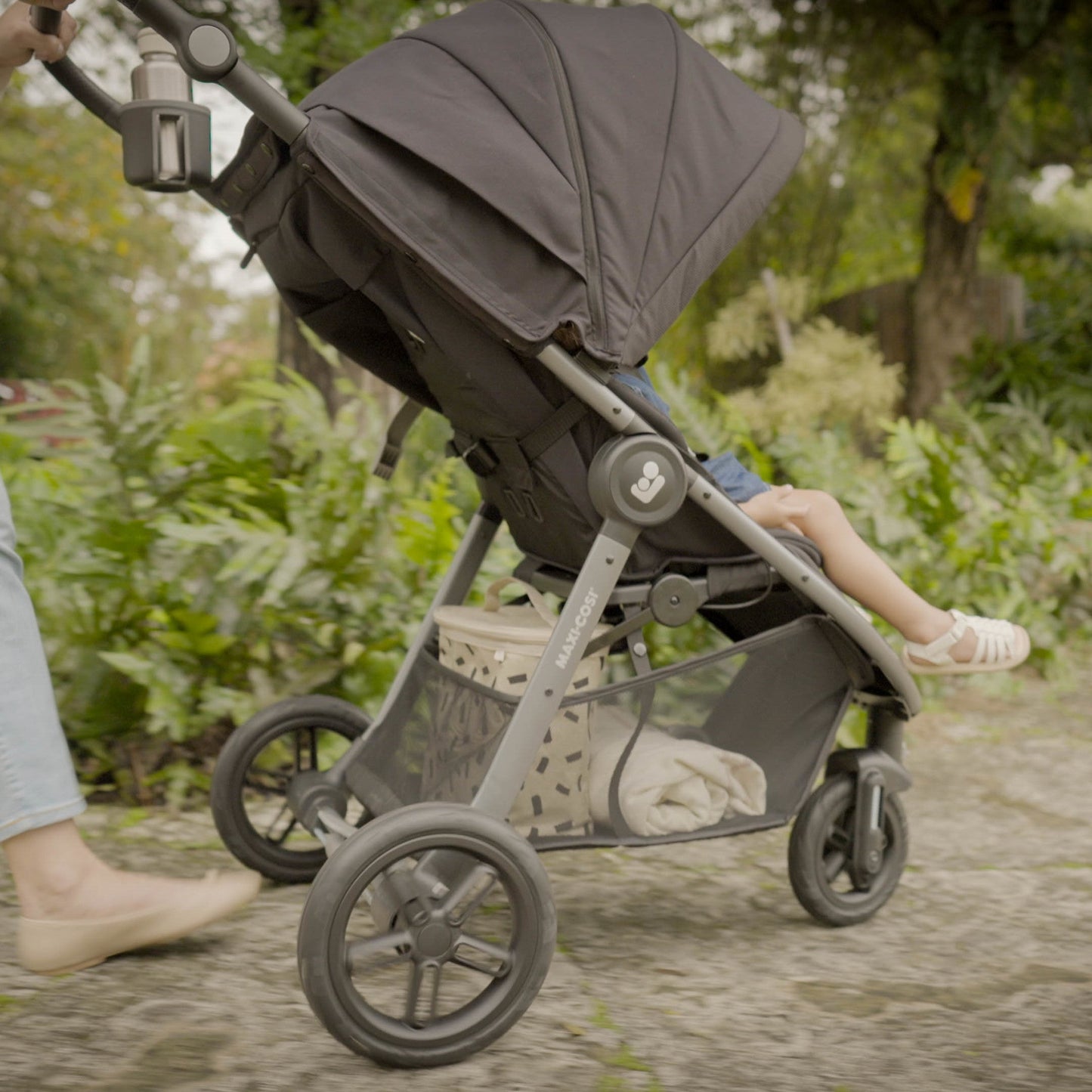 Dorel Juvenile Travel System Maxi-Cosi Gia XP Luxe 3-Wheel Travel System