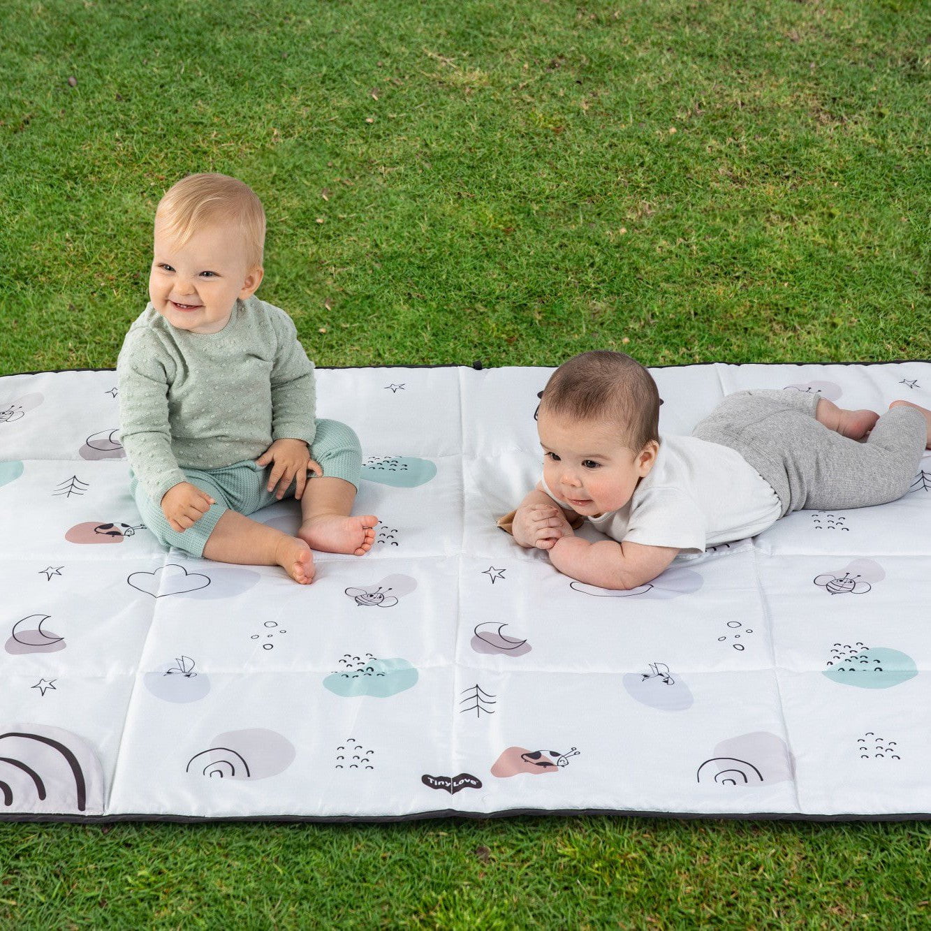 Tiny Love Toys 0+ Tiny Love Black & White XL Outdoor Mat
