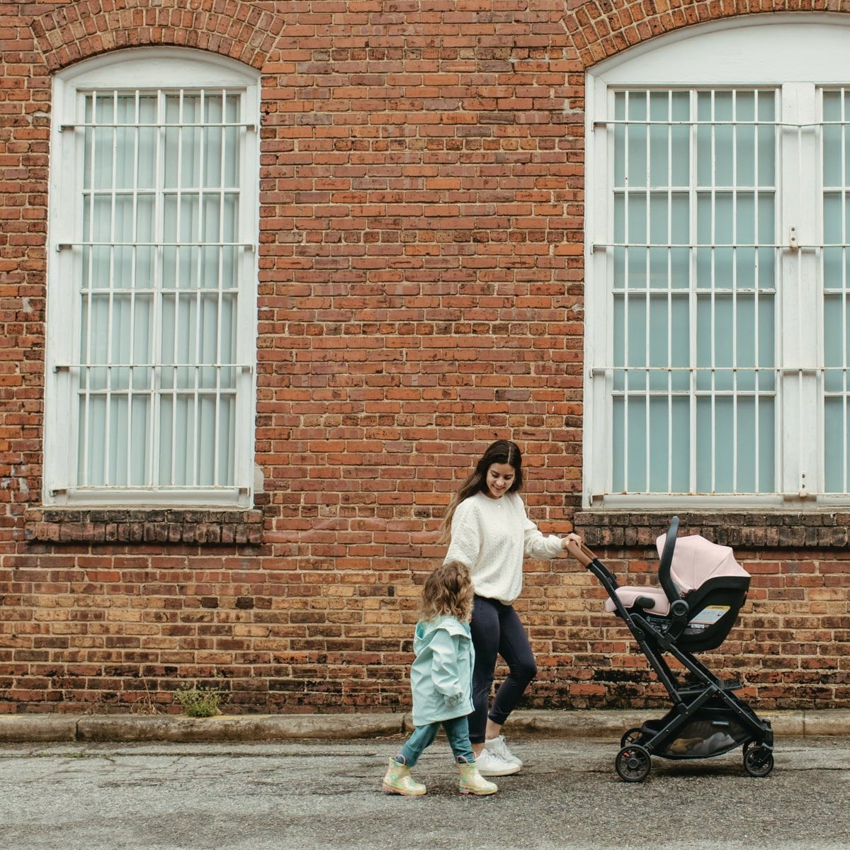 UPPAbaby Car Seats - Infant UPPAbaby Mesa V2 Infant Car Seat + Base