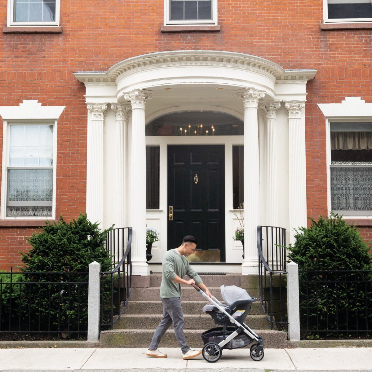 UPPAbaby Car Seats - Infant UPPAbaby Mesa V2 Infant Car Seat + Base