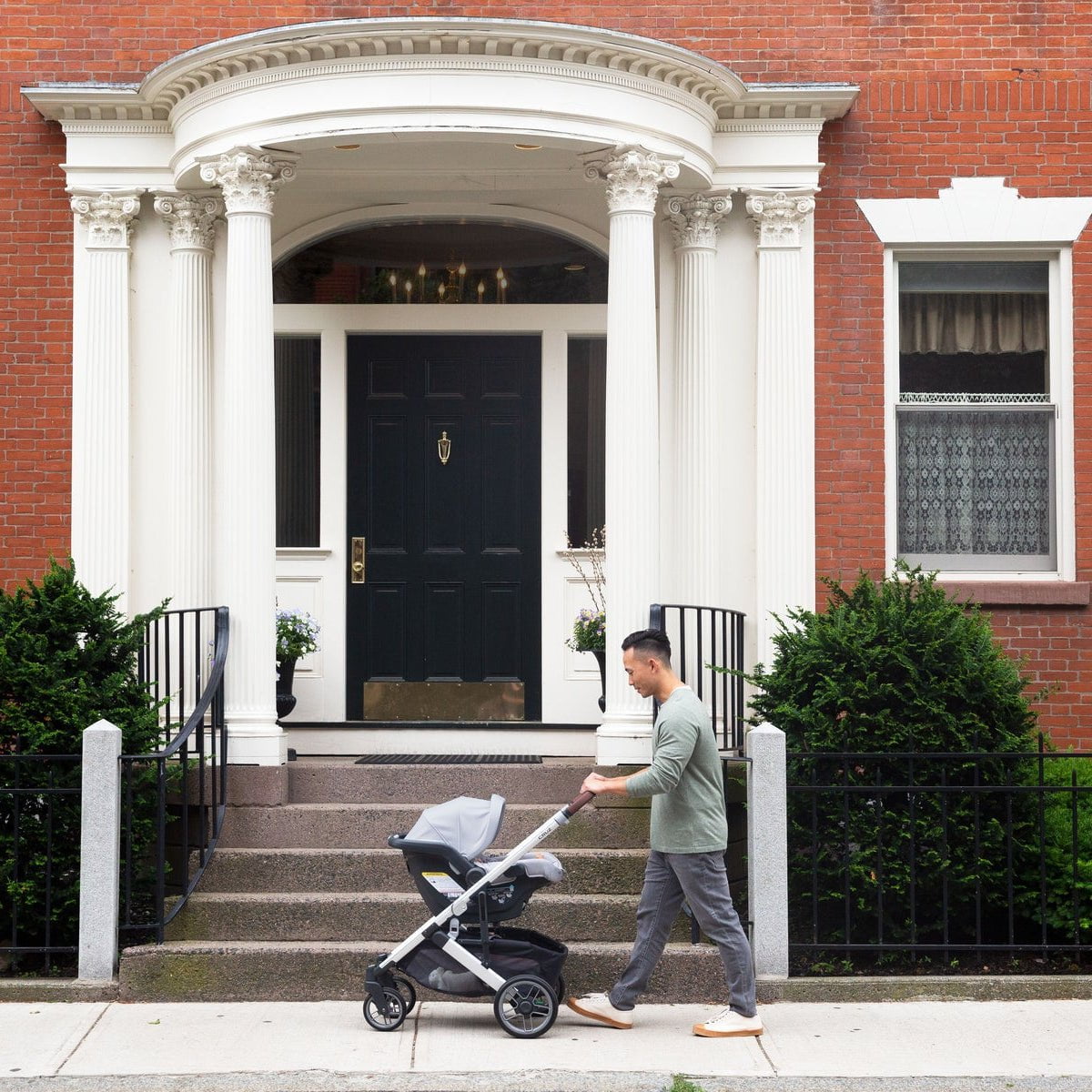 UPPAbaby Car Seats - Infant UPPAbaby Mesa V2 Infant Car Seat + Base