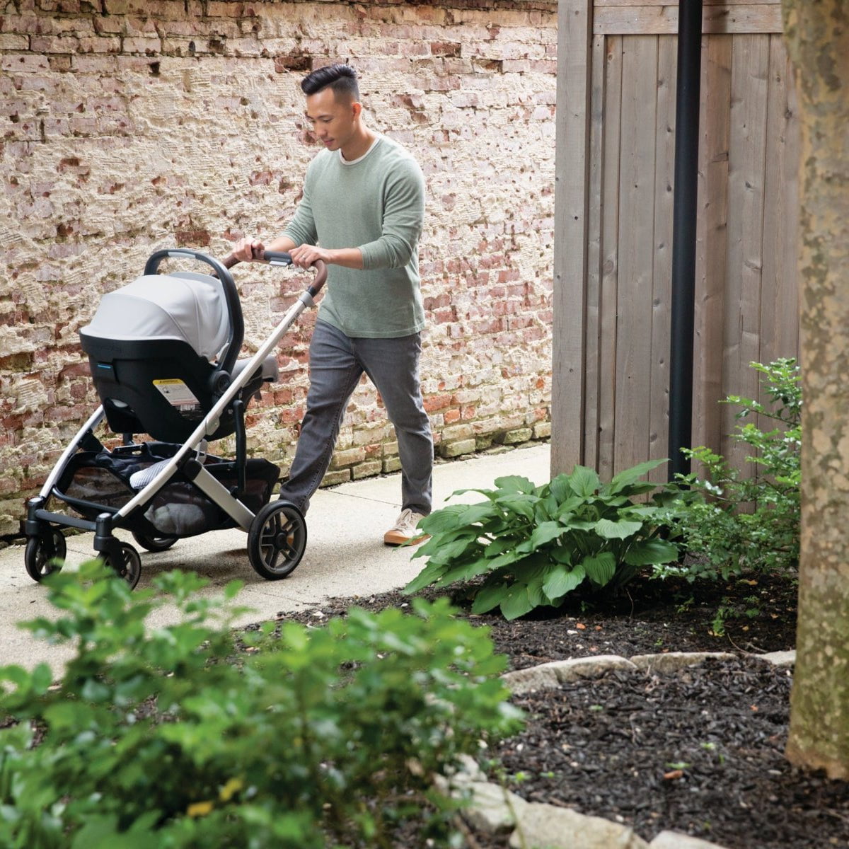 UPPAbaby Car Seats - Infant UPPAbaby Mesa V2 Infant Car Seat + Base