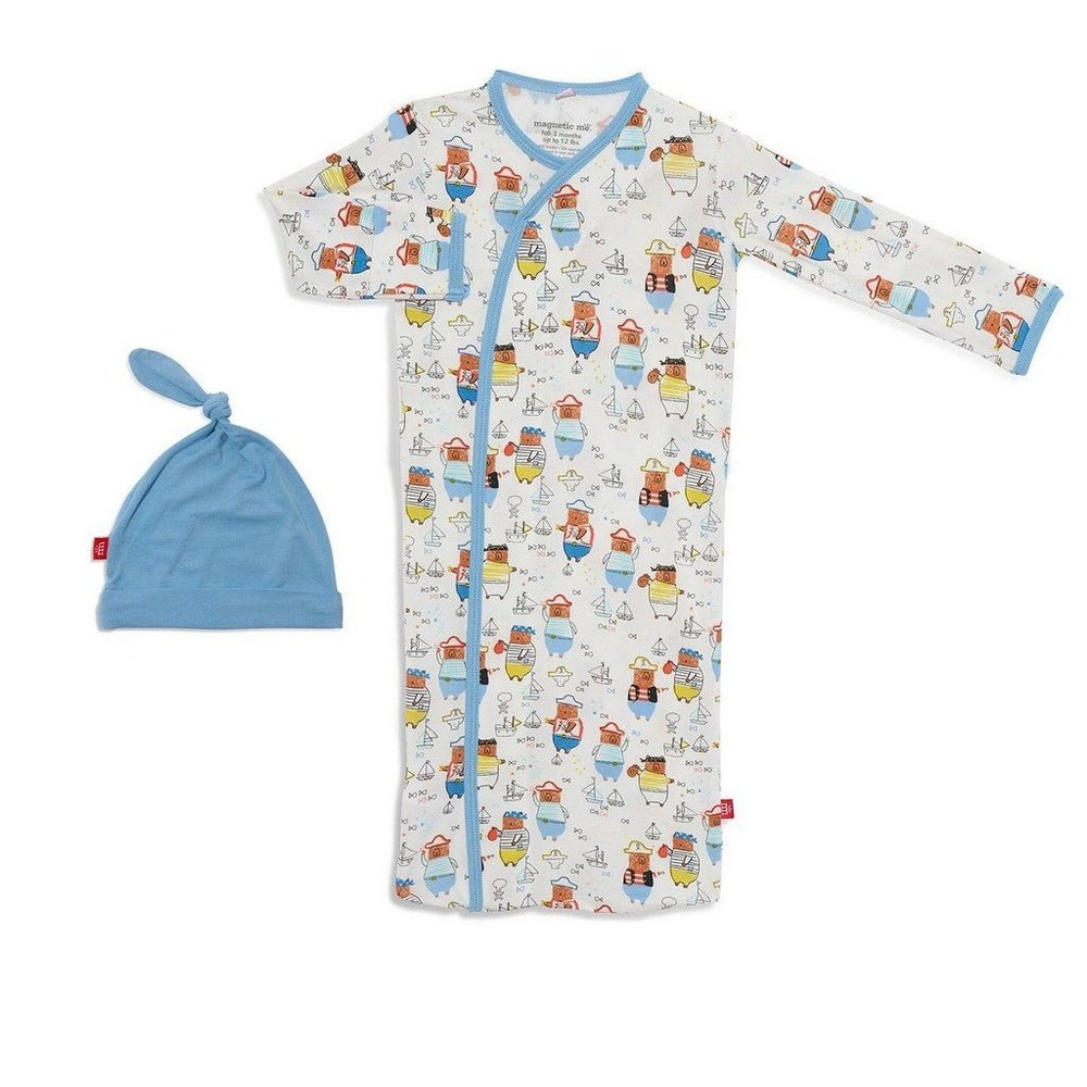 Magnetic Me Pirates Looty Modal Magnetic Gown & Hat Set