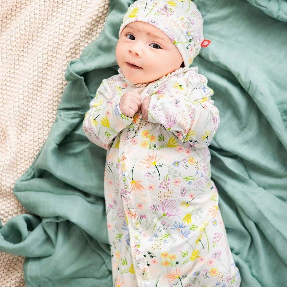 Magnetic Me Poet's Meadow Modal Magnetic Gown & Hat