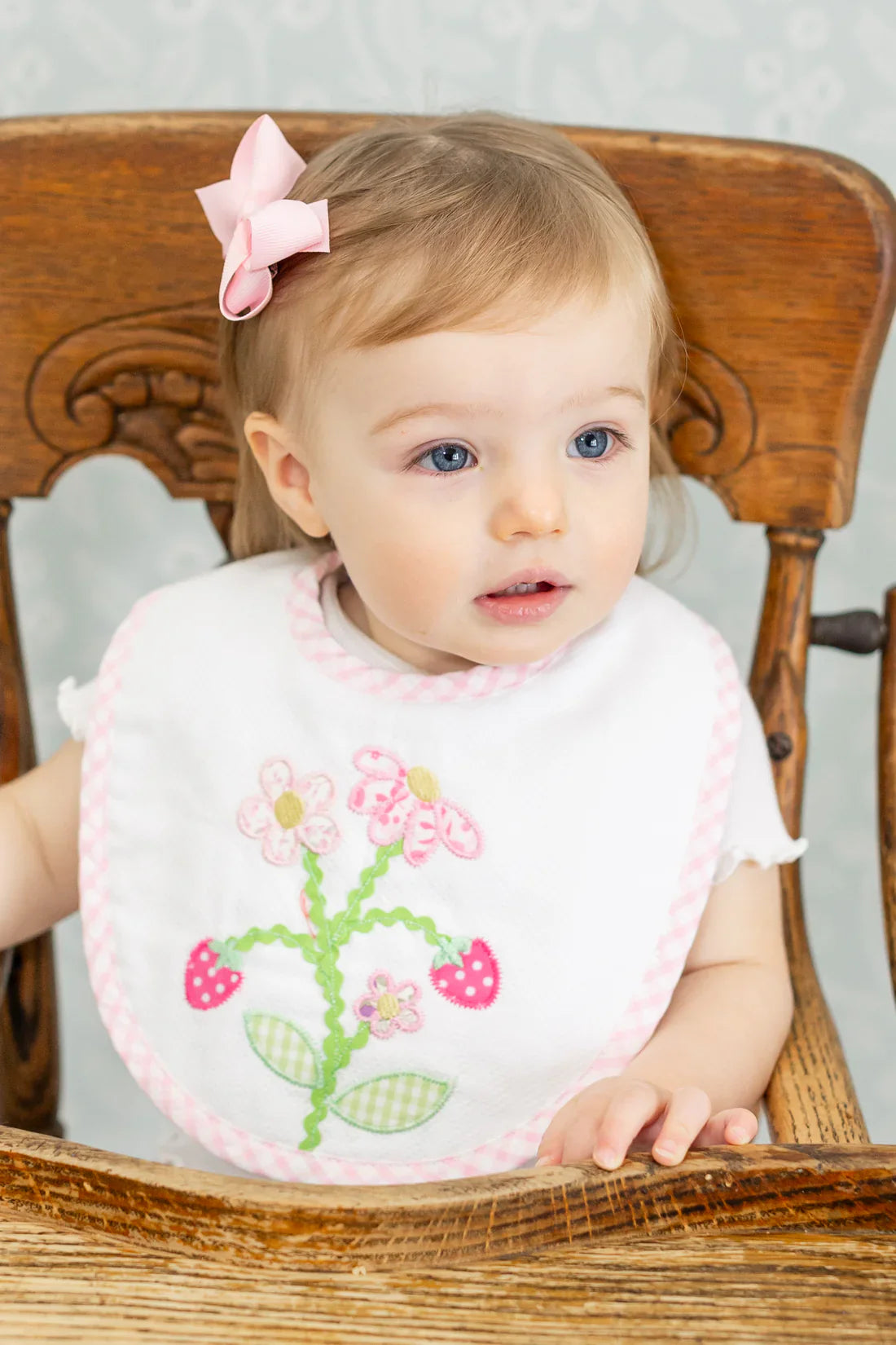 3 Marthas 3 Marthas Applique Basic Bib - Strawberry