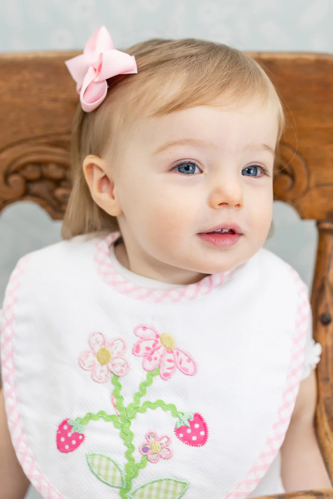 3 Marthas 3 Marthas Applique Basic Bib - Strawberry