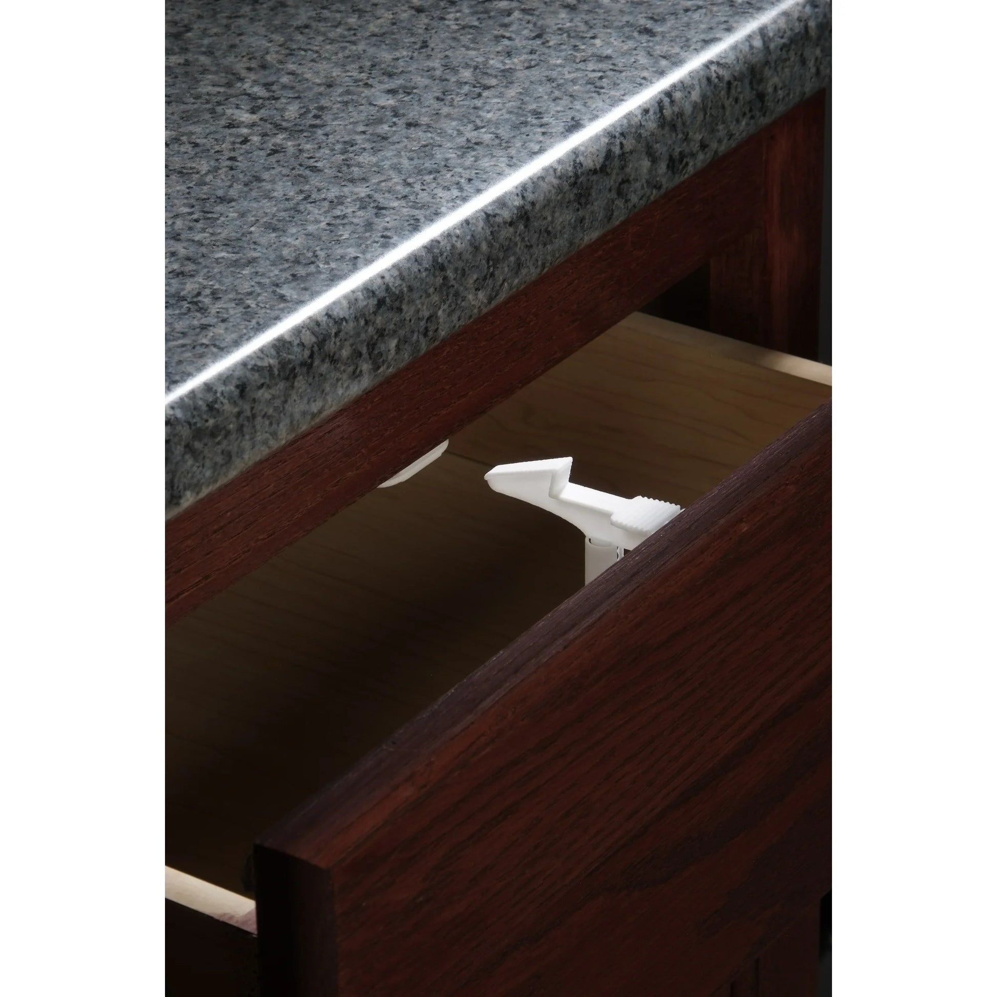 KidCo 4 Spring Action Locks