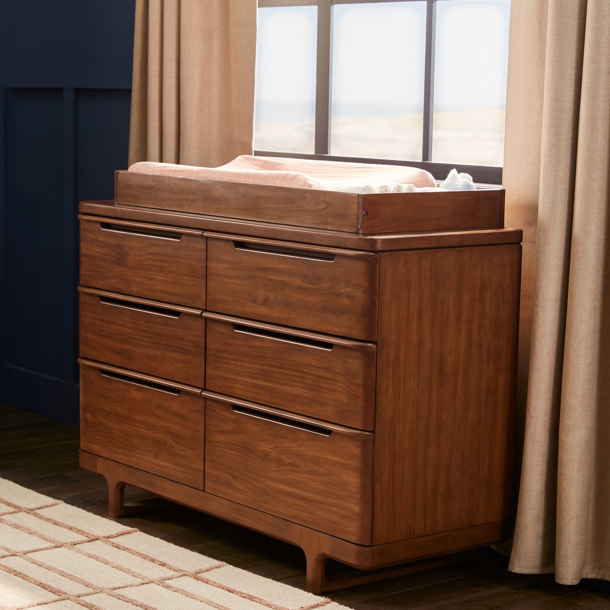 Maxi-Cosi Nursery Embraced Forms 6-Drawer Dresser
