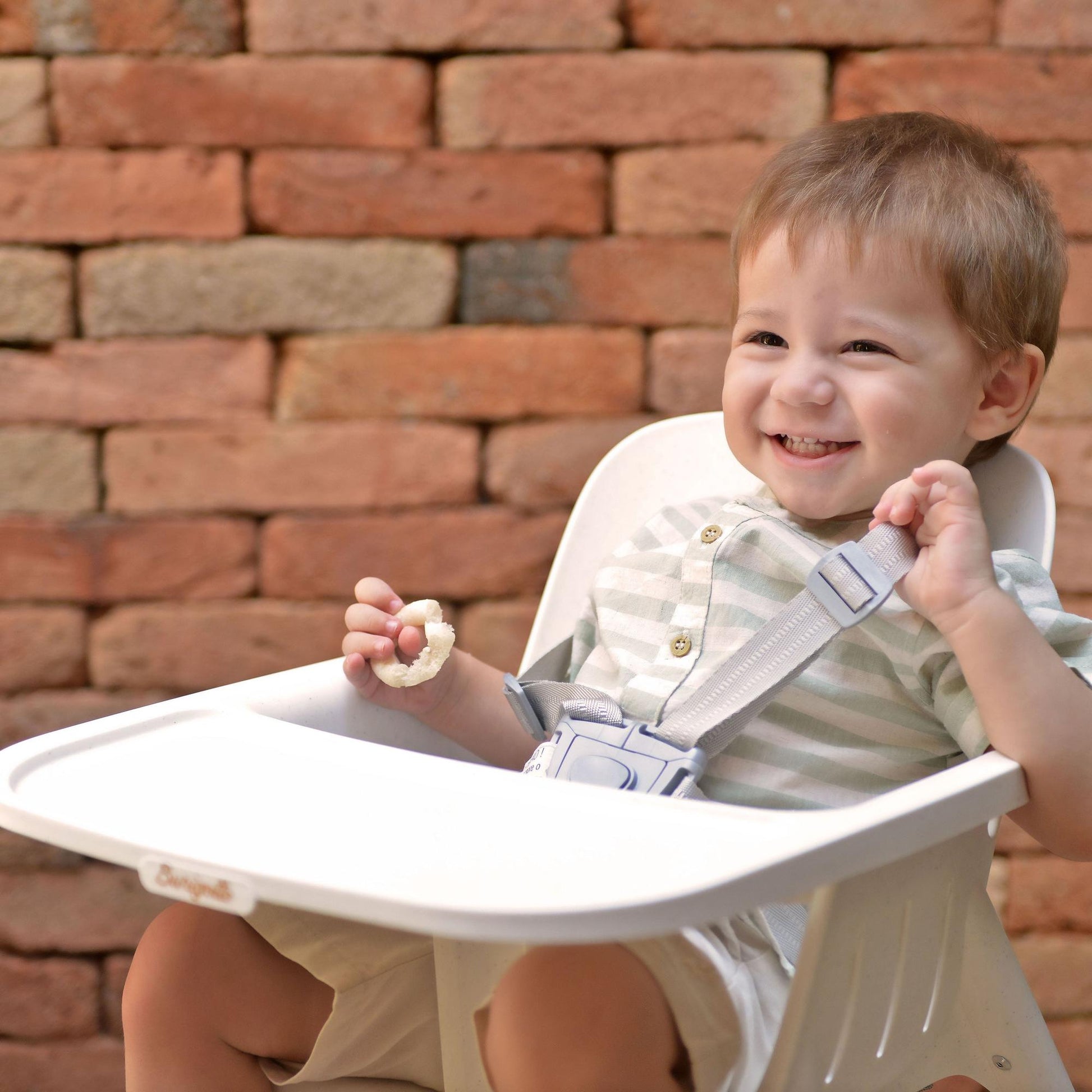 PEGPEG Poke Lightweight High ChairBabysupermarket