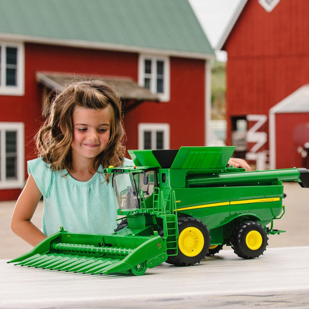 John Deere Big Farm S690 Combine With Corn And Daper Head