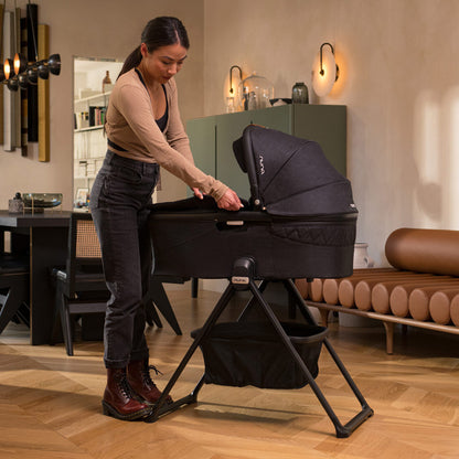 NunaNuna Demi Next Bassinet + StandBabysupermarket
