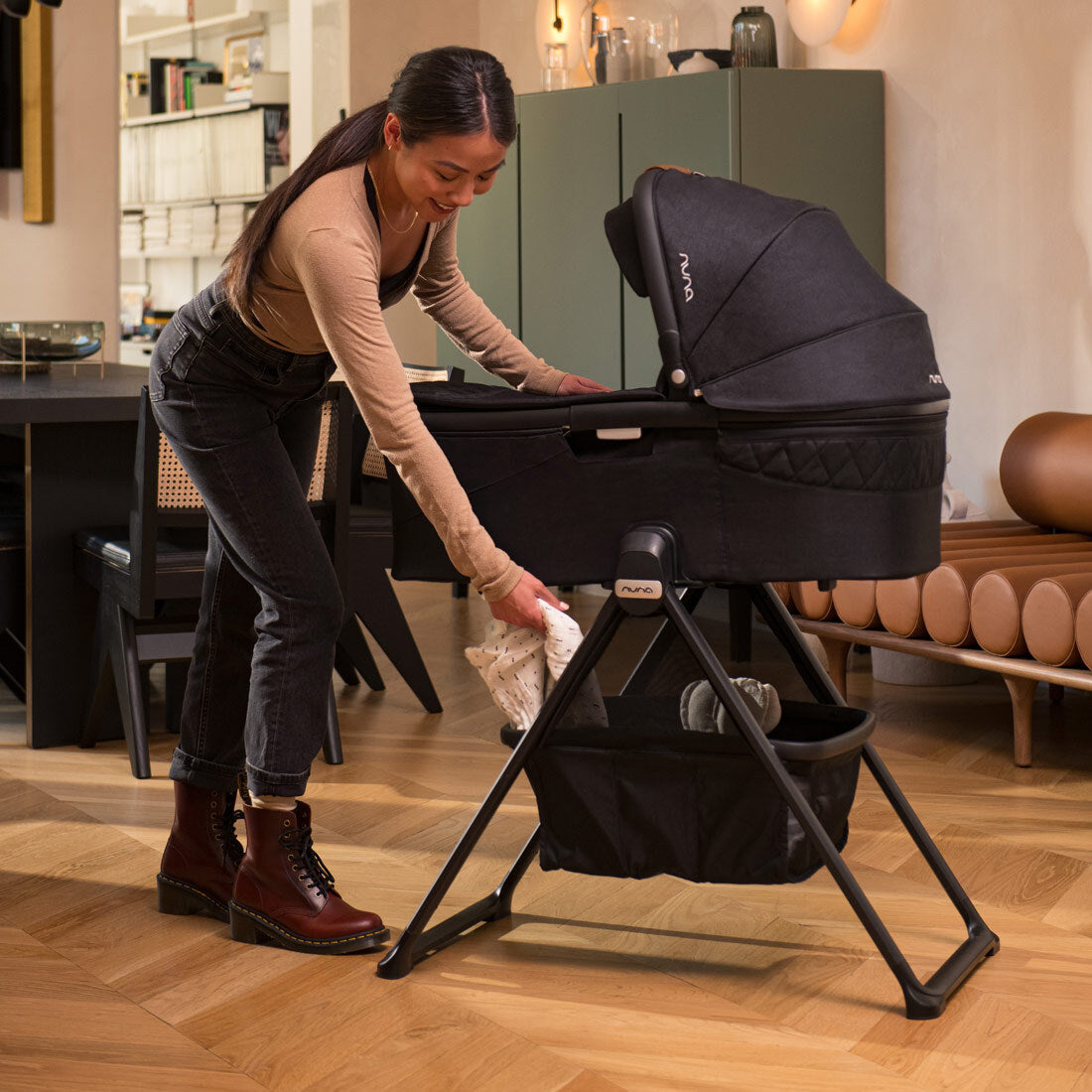 NunaNuna Demi Next Bassinet + StandBabysupermarket