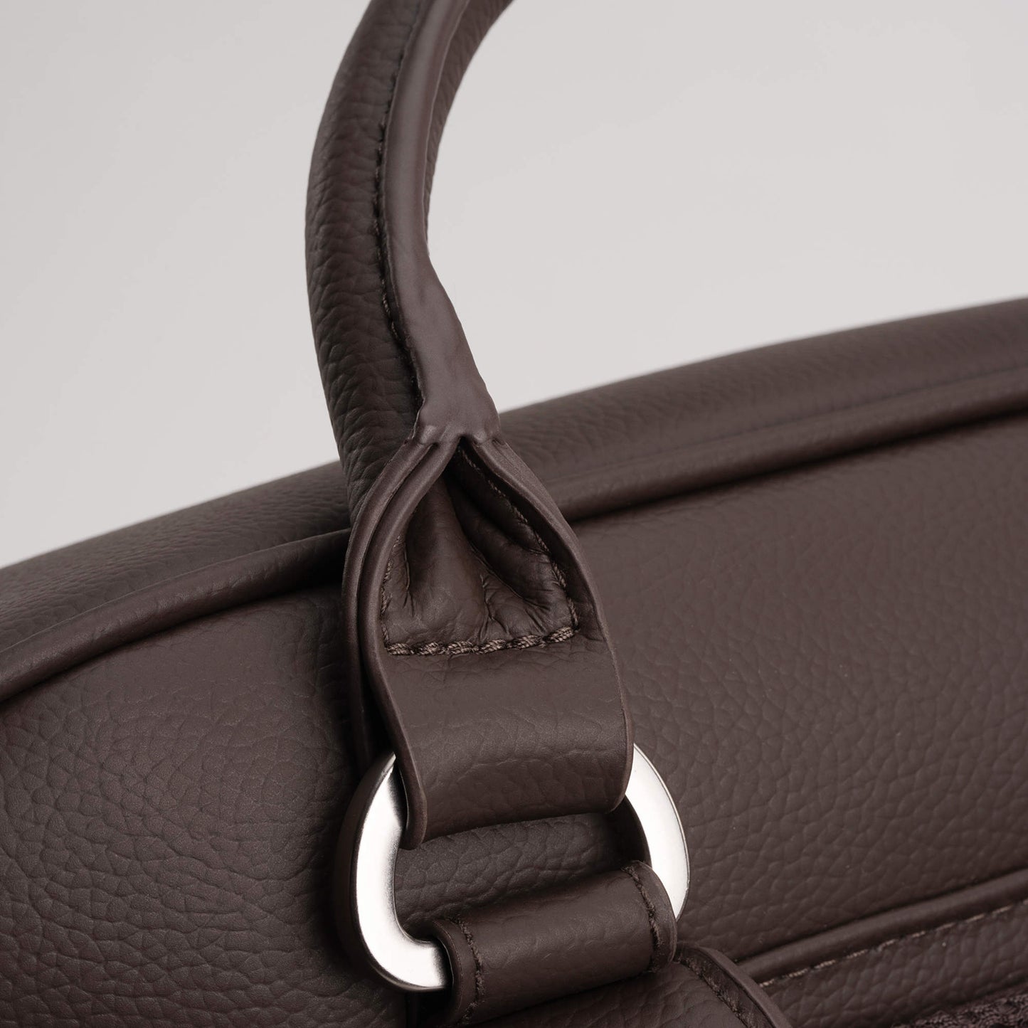 Nuna x BMW Essential Bag