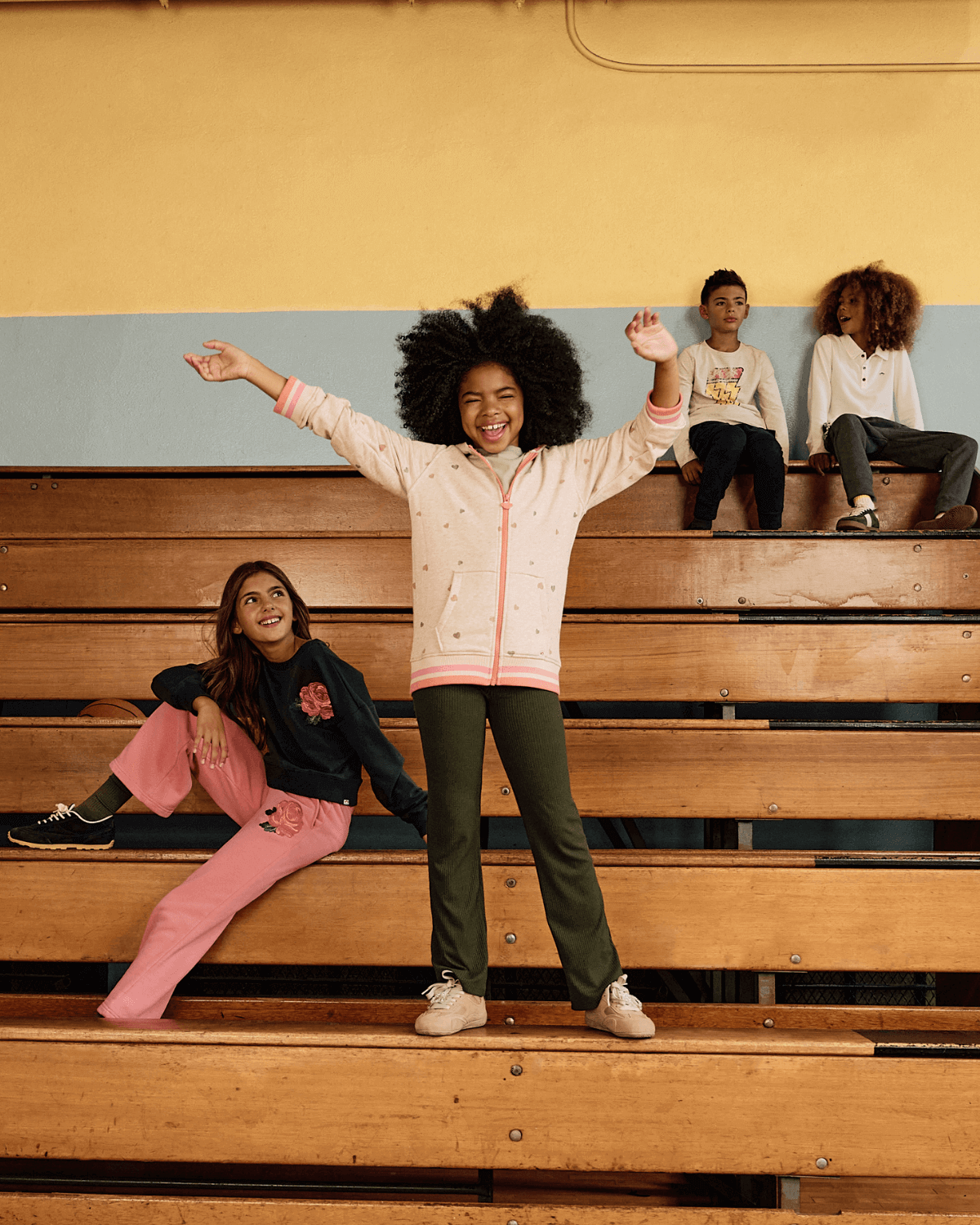 Appaman Appaman Girls Cozy Raglan Hoodie - Heather Oatmeal