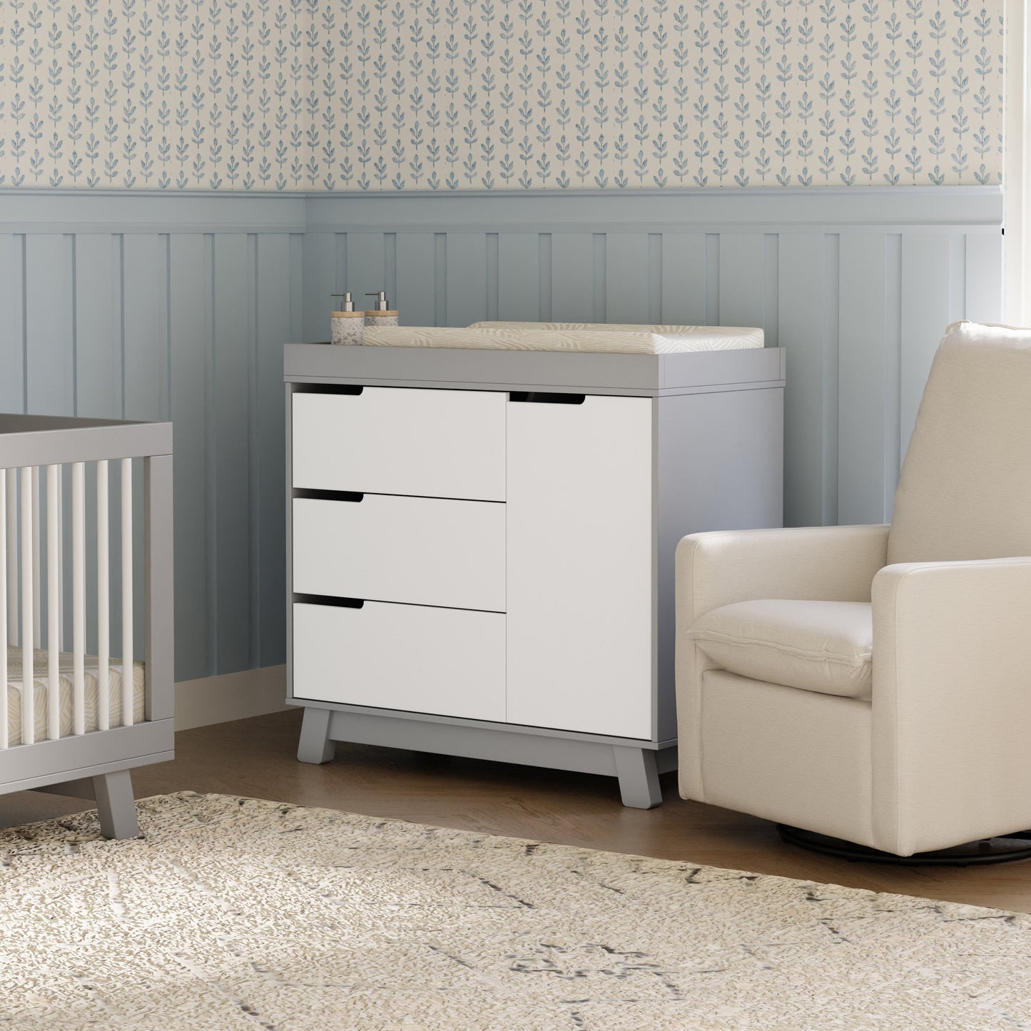Babyletto Dressers Grey / White Babyletto Hudson 3-Drawer Changer Dresser with Removable Changing Tray