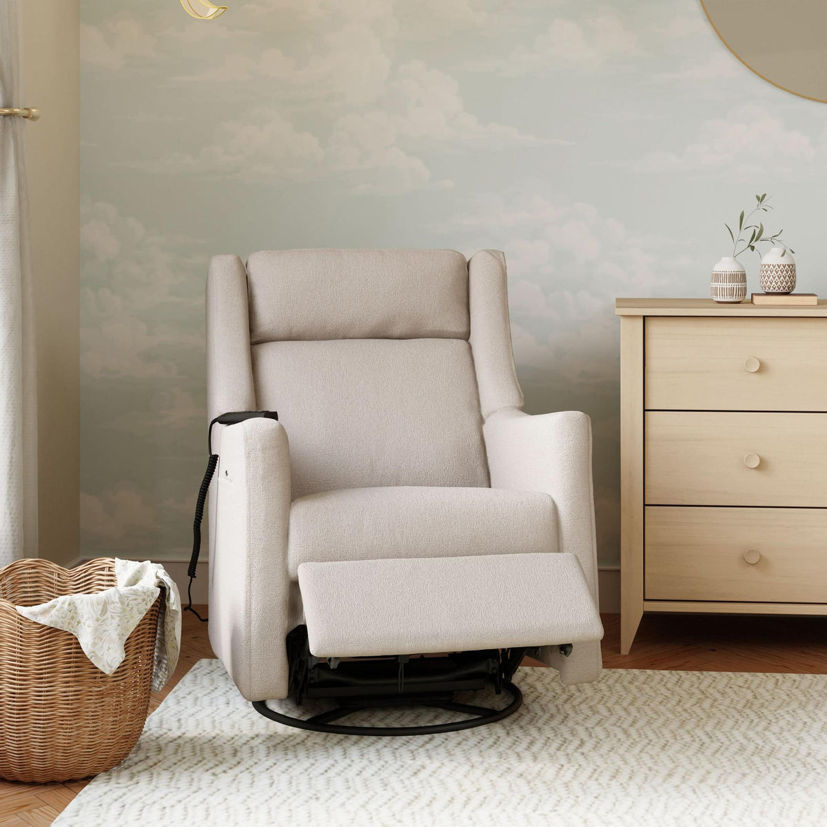 BabylettoBabyletto Kiwi Deluxe Power Recliner & Swivel Glider with Heat and MassageBabysupermarket