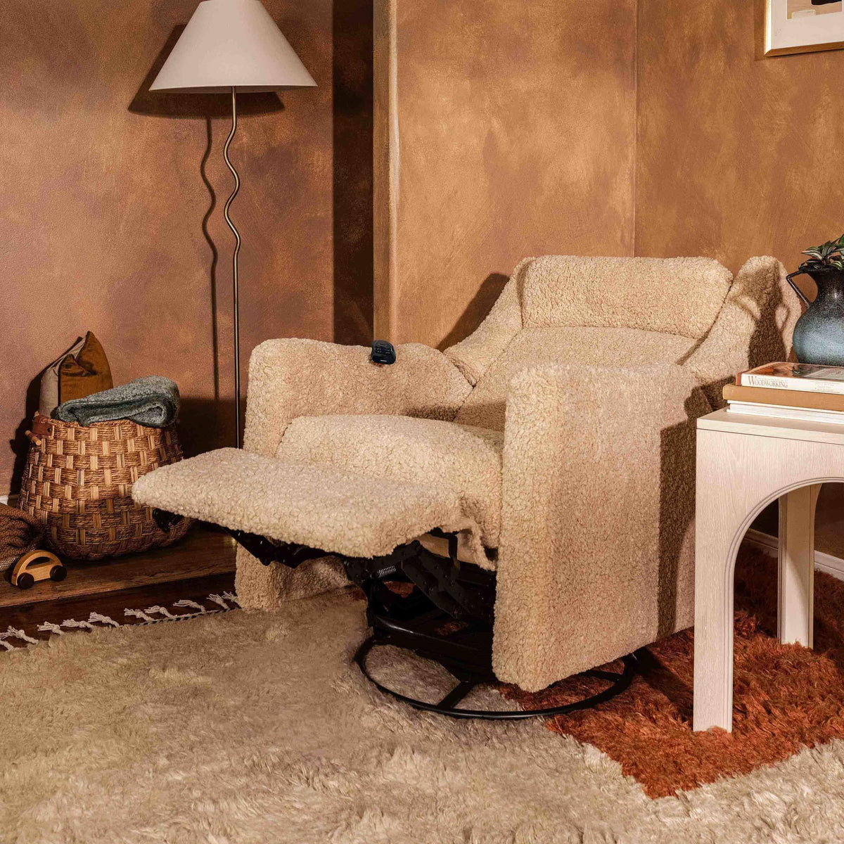 BabylettoBabyletto Kiwi Deluxe Power Recliner & Swivel Glider with Heat and MassageBabysupermarket