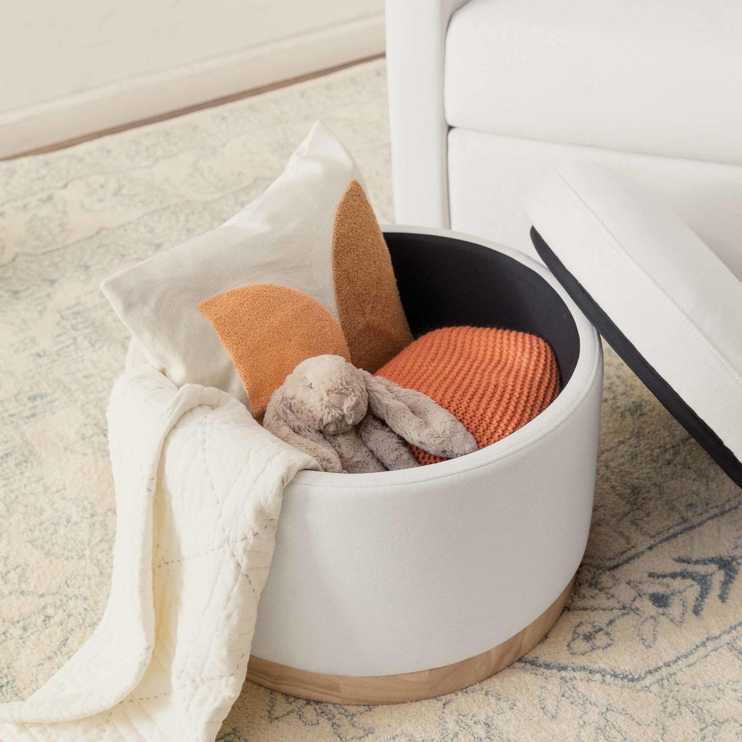 Babyletto Ottomans Babyletto Naka Storage Ottoman in Eco-Performance Fabric | Water Repellent & Stain Resistant