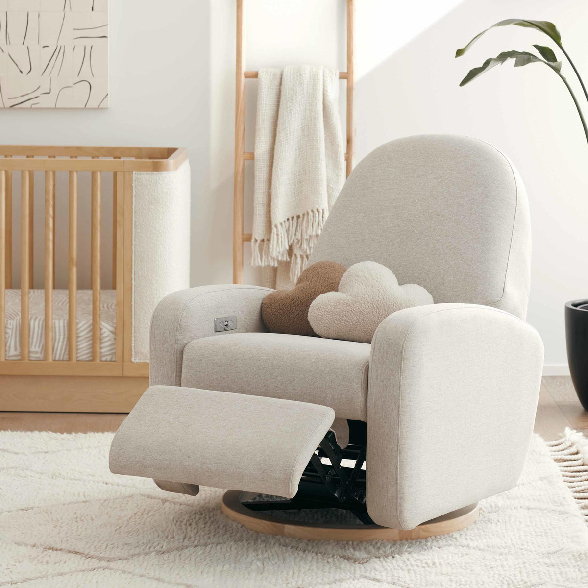 BabylettoBabyletto Nami Electronic Recliner and Swivel Glider Recliner with USB portBabysupermarket