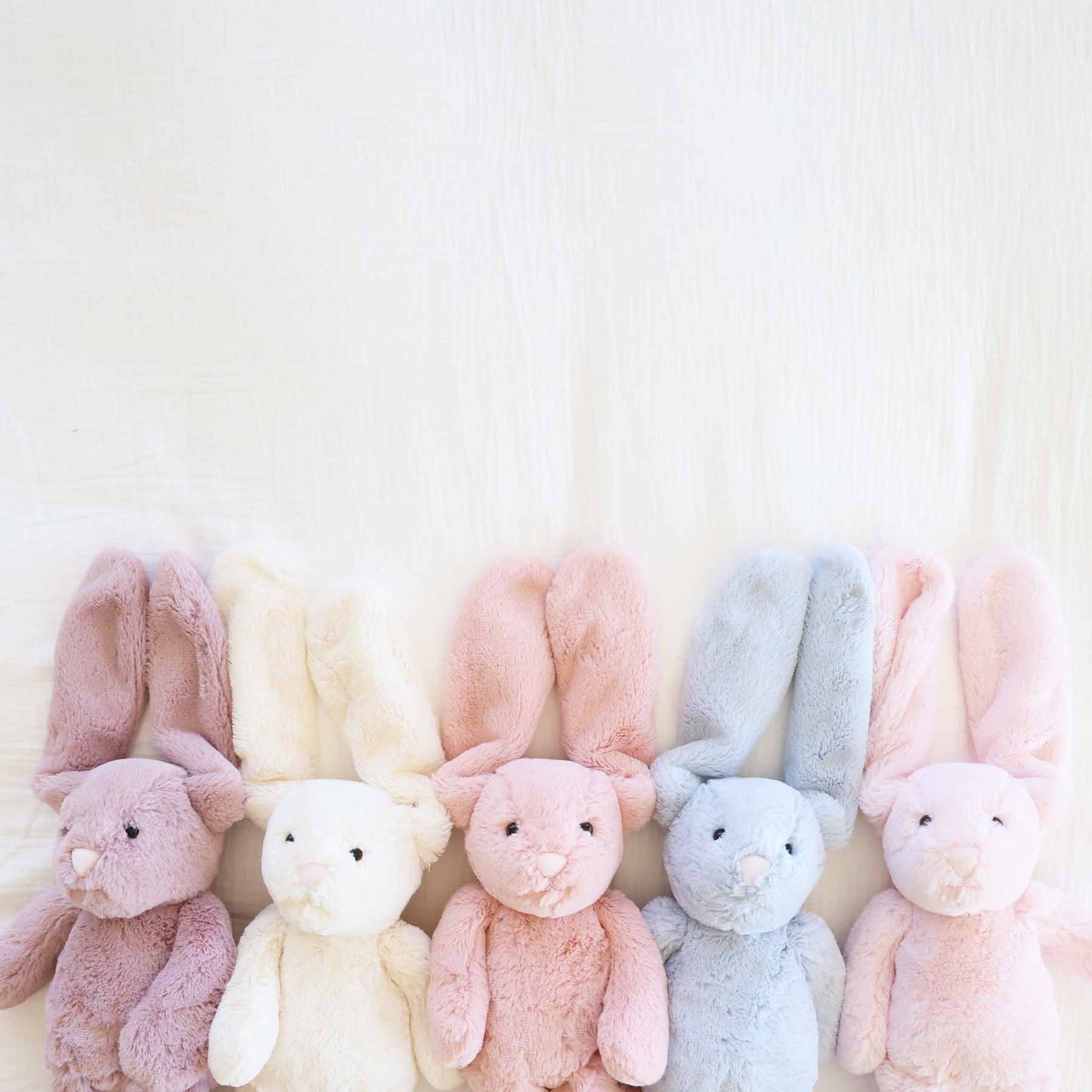 Caden LaneCaden Lane Large Cuddle Plush Friends - Honey BunnyBabysupermarket