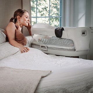 CHICCO Bassinets Chicco Close To You Bedside Bassinet Oat