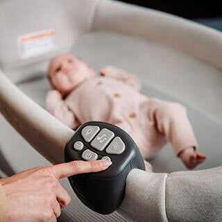 Chicco Close To You Bedside Bassinet Oat