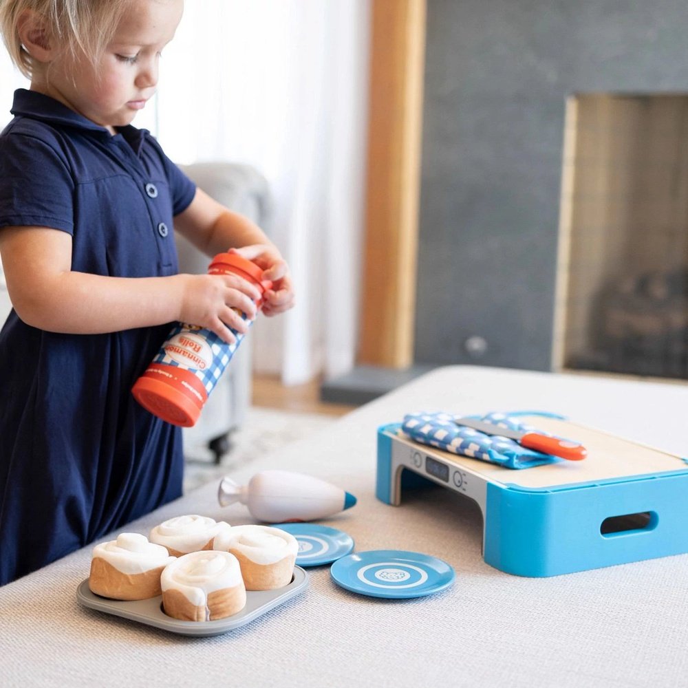 Fat Brain Toy Co. Pretendables Cinnamon Roll Set