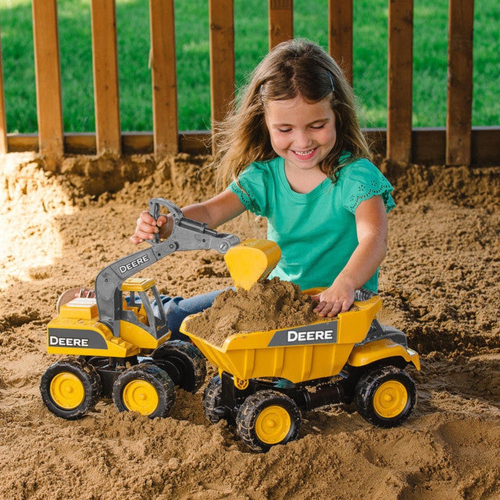 Tomy Play Vehicles John Deere 15 Inch Construction Dump Truck