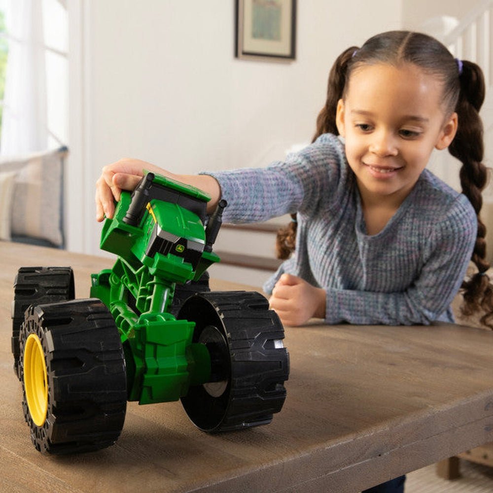 Tomy Play Vehicles John Deere Switch N Load Farm Playset 1:32