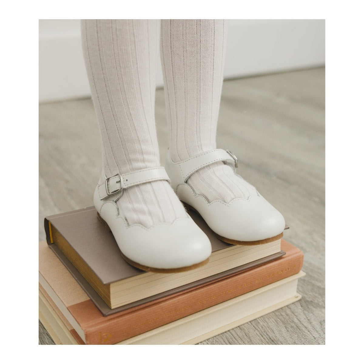 IM-LINK General L'Amour Sonia Scalloped Flat