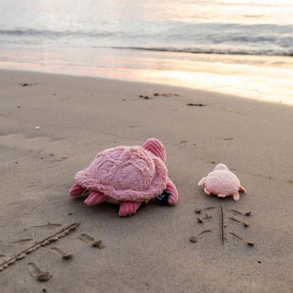 Les Ptipotos: Sea Turtle Mom and Baby Medium Pink