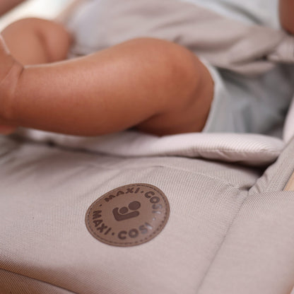 Dorel Juvenile Bouncers Maxi-Cosi Kori 2-in-1 Lightweight Rocker