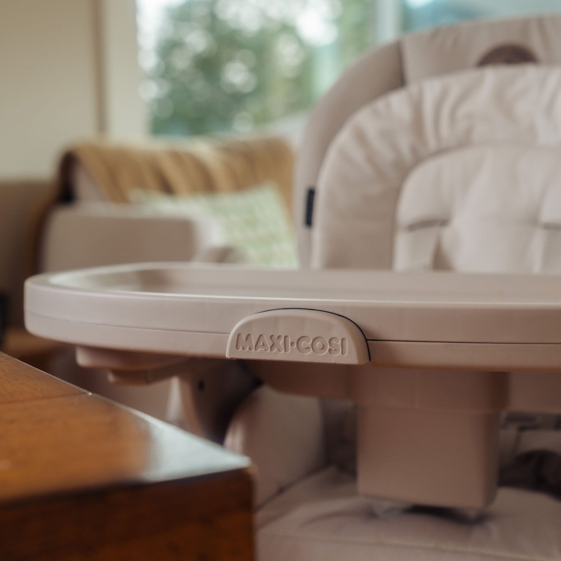 Dorel Juvenile High Chairs and Booster Maxi-Cosi Minla 6-in-1 Adjustable High Chair
