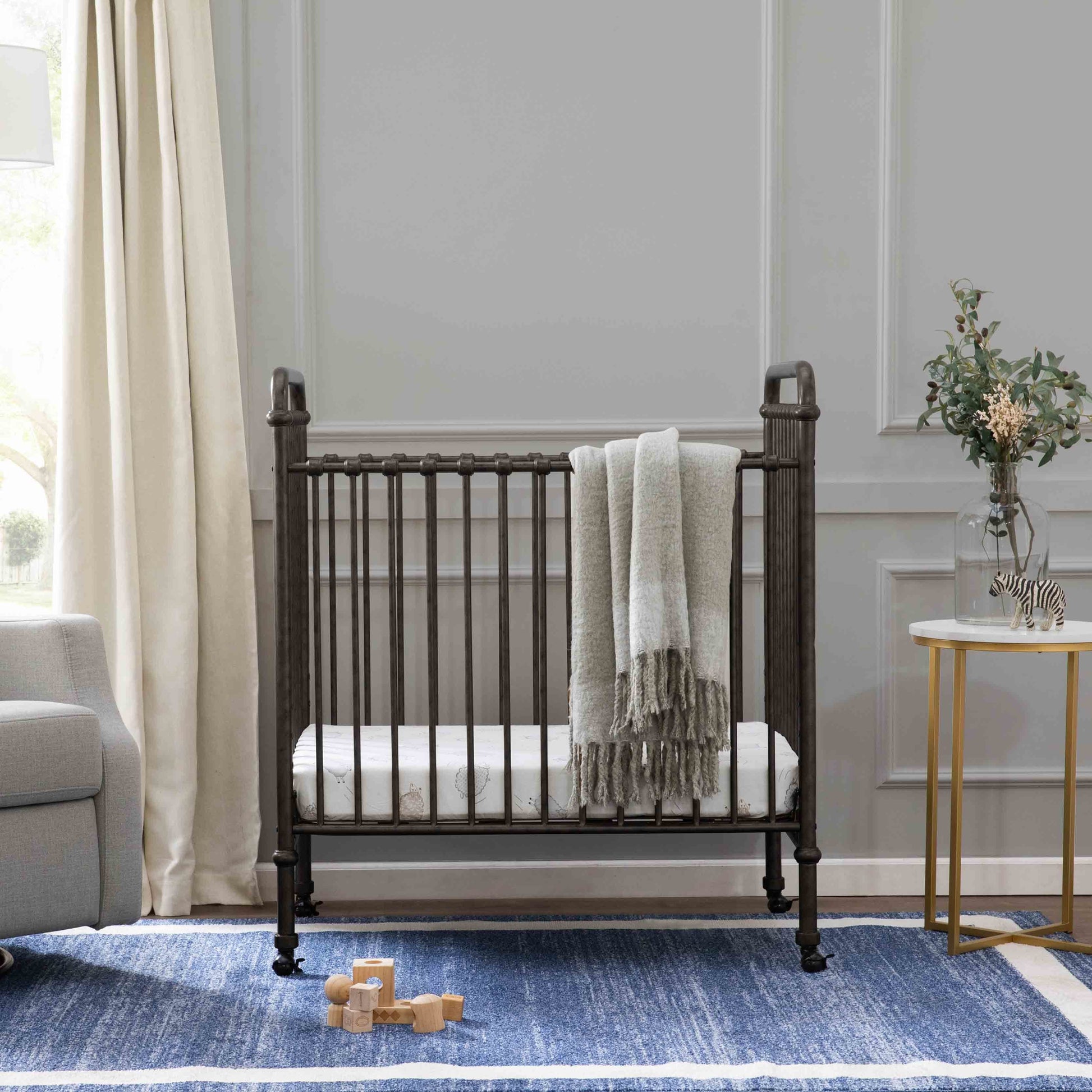 NamesakeNamesake Abigail 3-in-1 Convertible Mini CribBabysupermarket