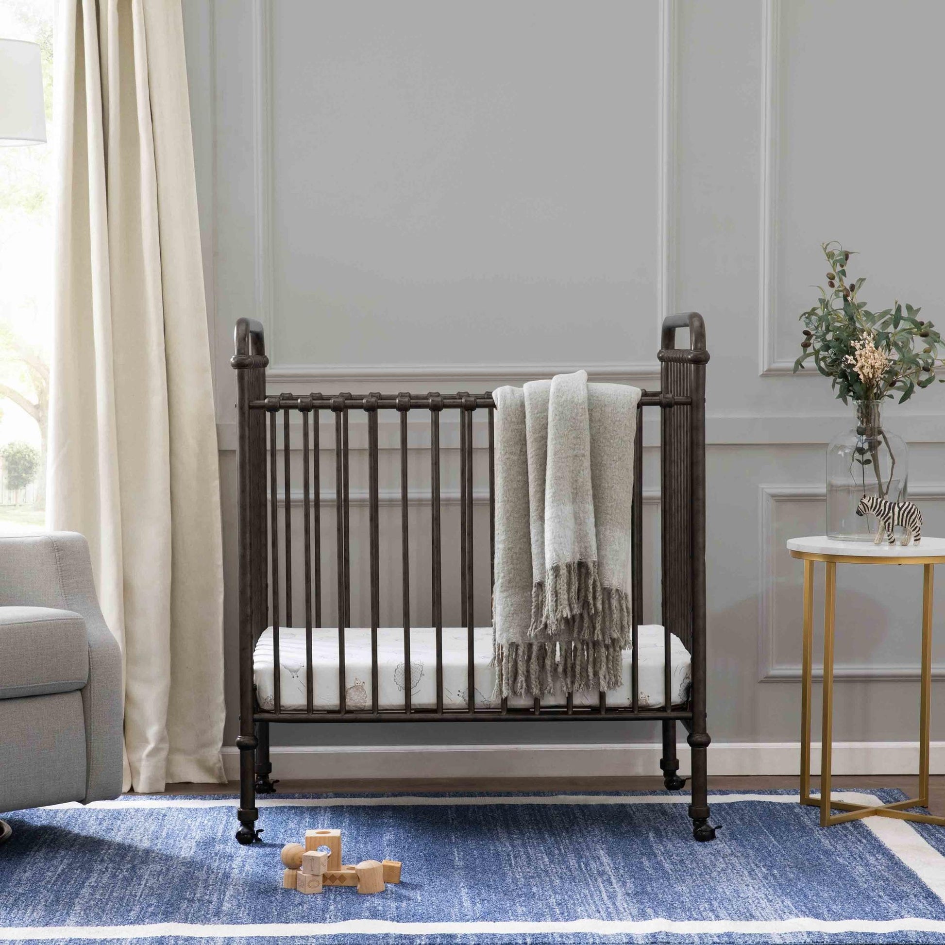 NamesakeNamesake Abigail 3-in-1 Convertible Mini CribBabysupermarket