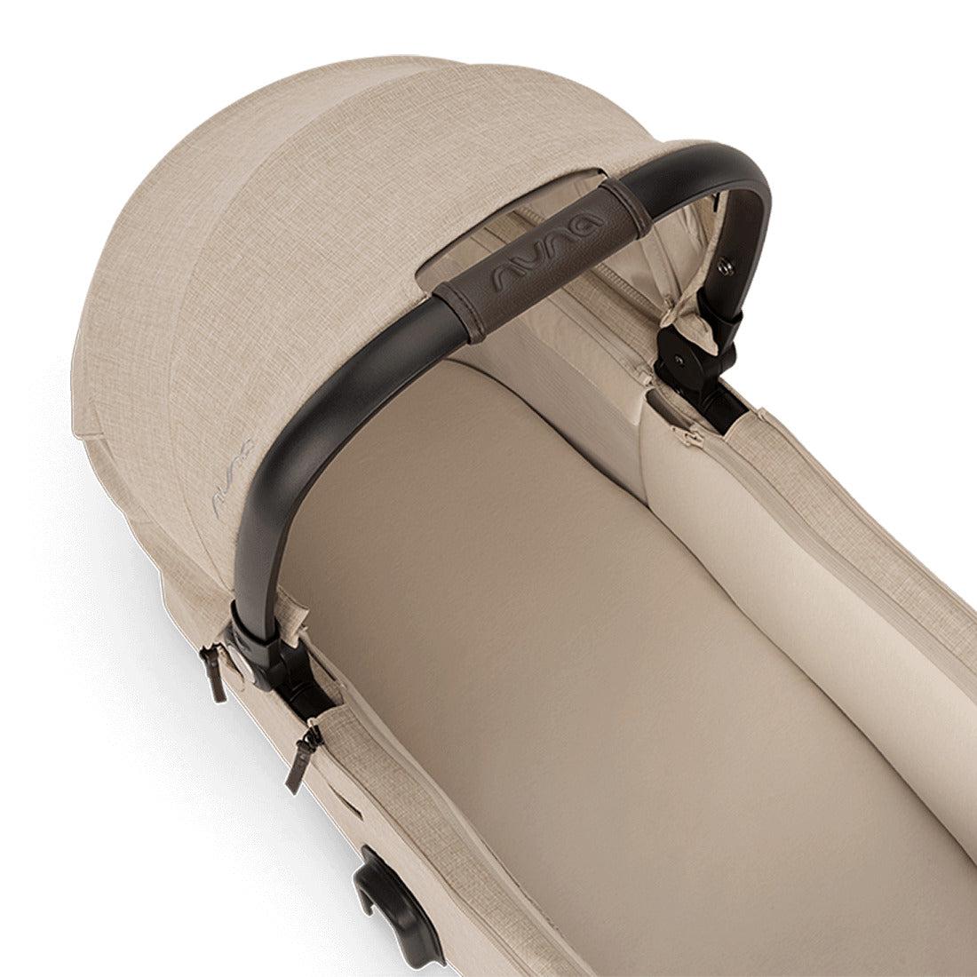 NunaNuna Demi Next Bassinet + StandBabysupermarket
