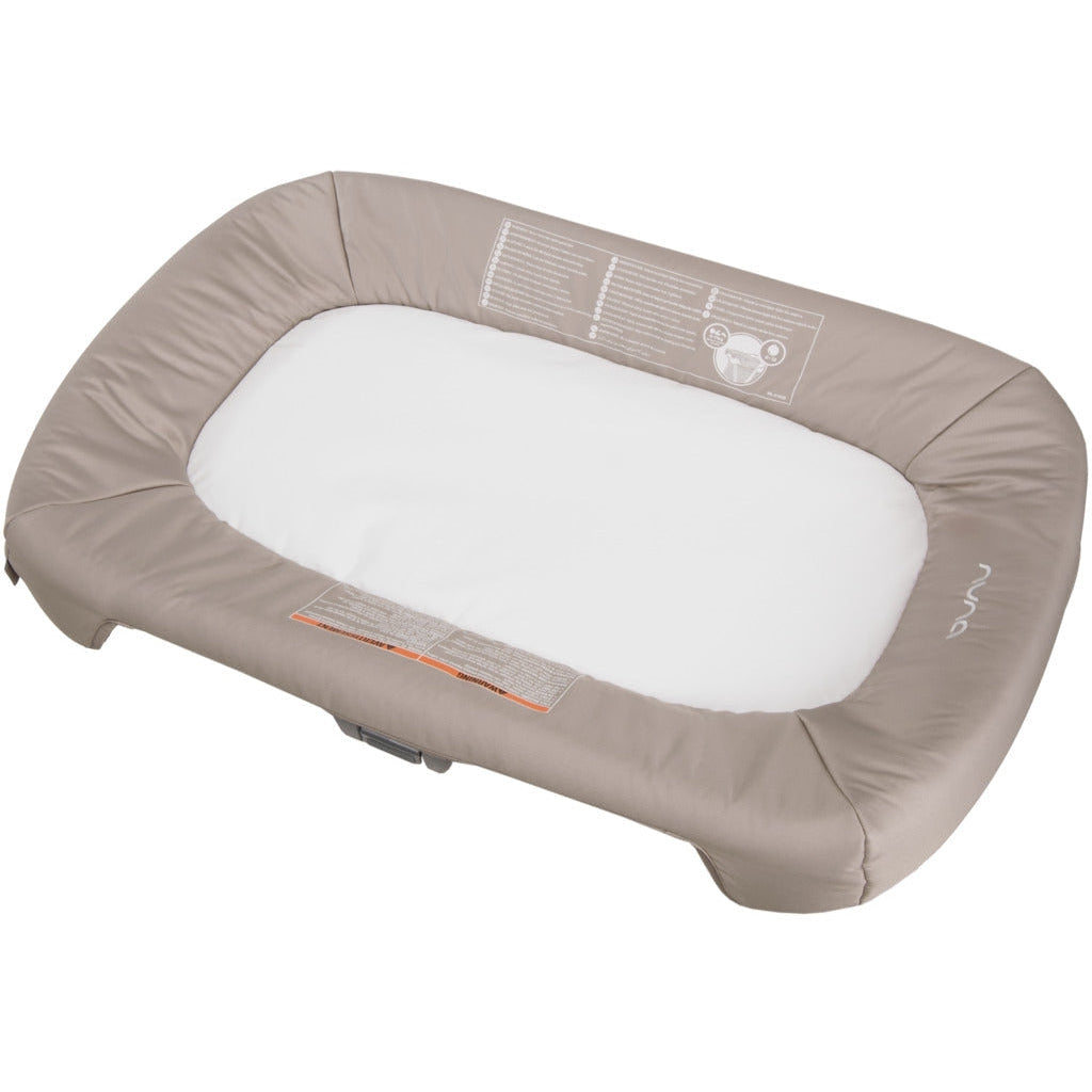 Nuna Playpens Hazelwood Nuna SENA Aire Changer