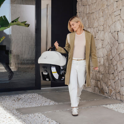 Romer Car Seats - Infant Romer Juni Infant Car Seat with Versa Base