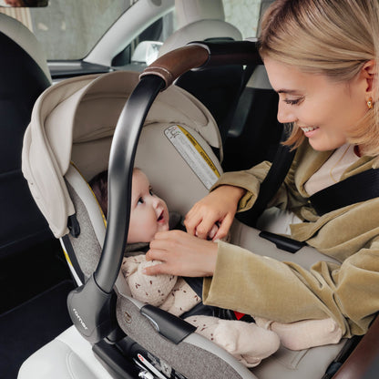 Romer Car Seats - Infant Romer Juni Infant Car Seat with Versa Base