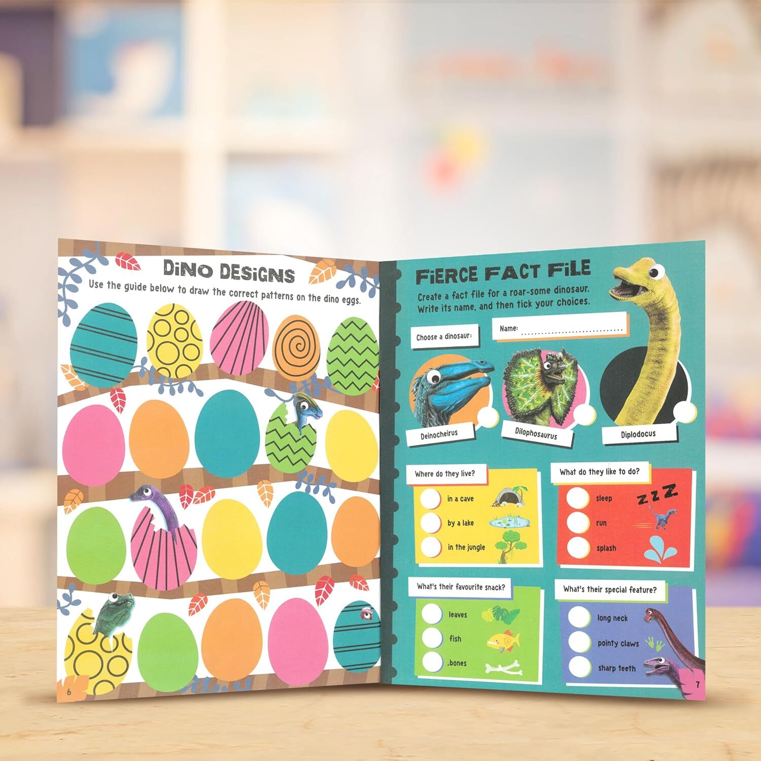 Scholastic Toys / Educational / Children Books Scholastic Dinosaurs Googly-Eyes Sticker Activity Book