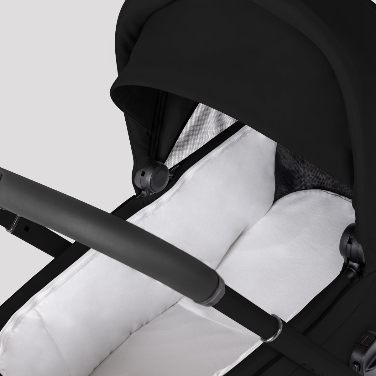 Silver CrossSilver Cross Breez Compact Stroller + Folding Bassinet BundleBabysupermarket