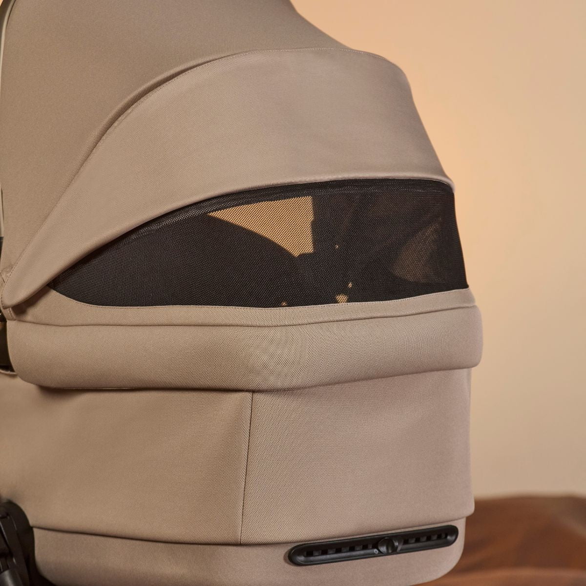 Silver Cross Reef 2 First Bed Folding Bassinet