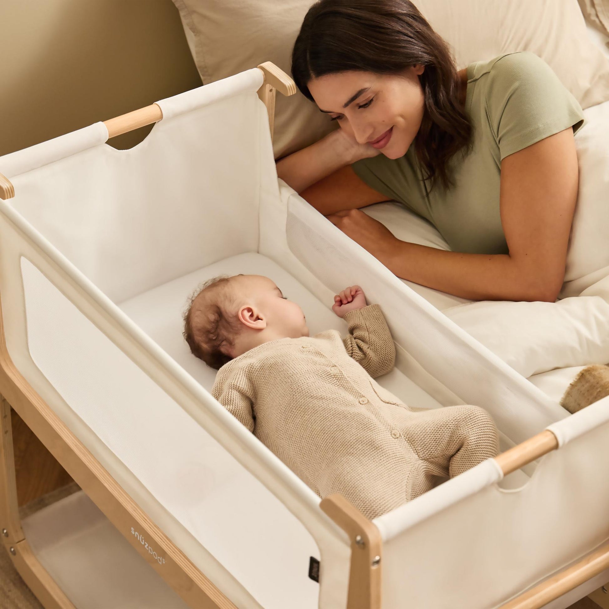 SnüzSnüzPod5 Bedside BassinetBabysupermarket