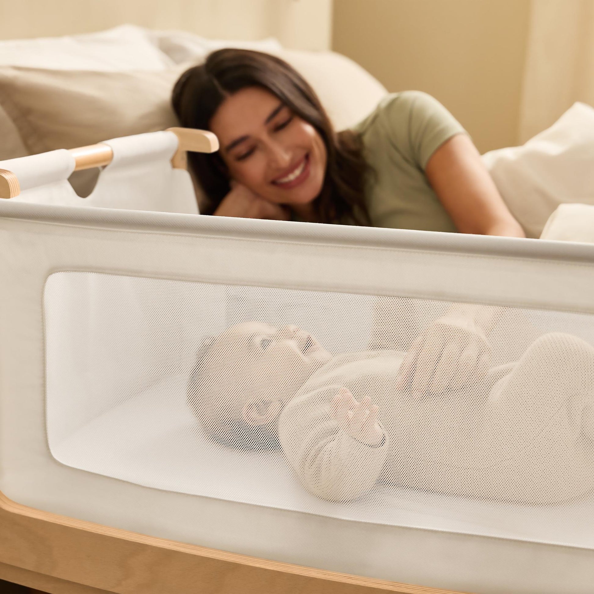 SnüzSnüzPod5 Bedside BassinetBabysupermarket